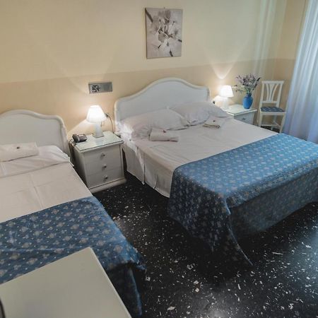Hotel Victoria Флоренция Екстериор снимка
